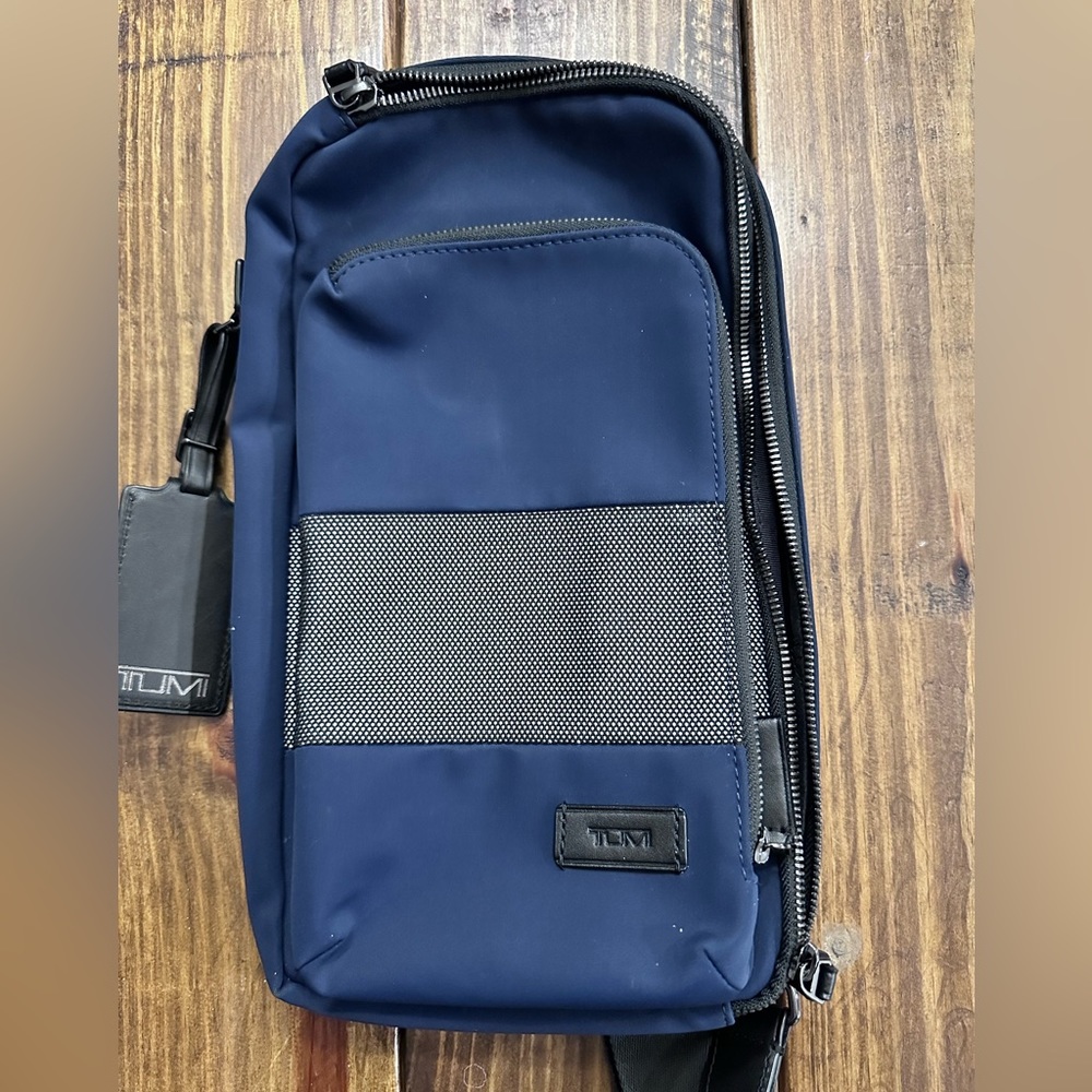 Tumi Harrison Gregory Sling (Blue)